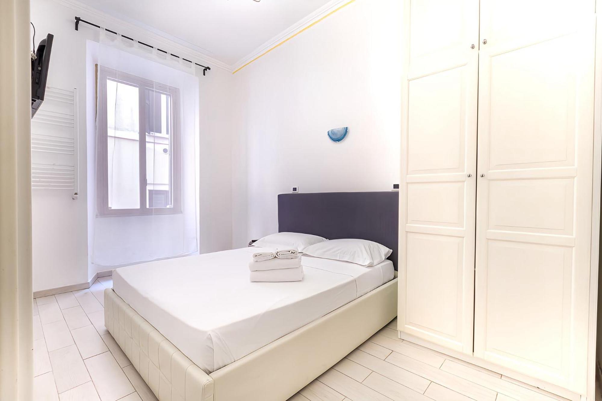 Апартаменты Cairoli 2 House G&B Termini Рим Экстерьер фото