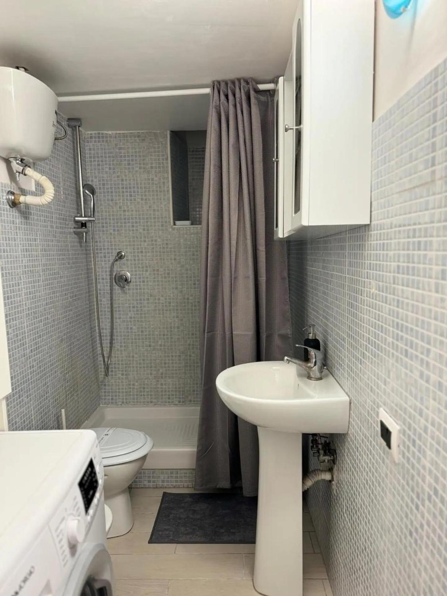 Апартаменты Cairoli 2 House G&B Termini Рим Экстерьер фото